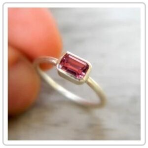 Sweetest Sterling Rhodolite Garnet Pinky Ring 💗